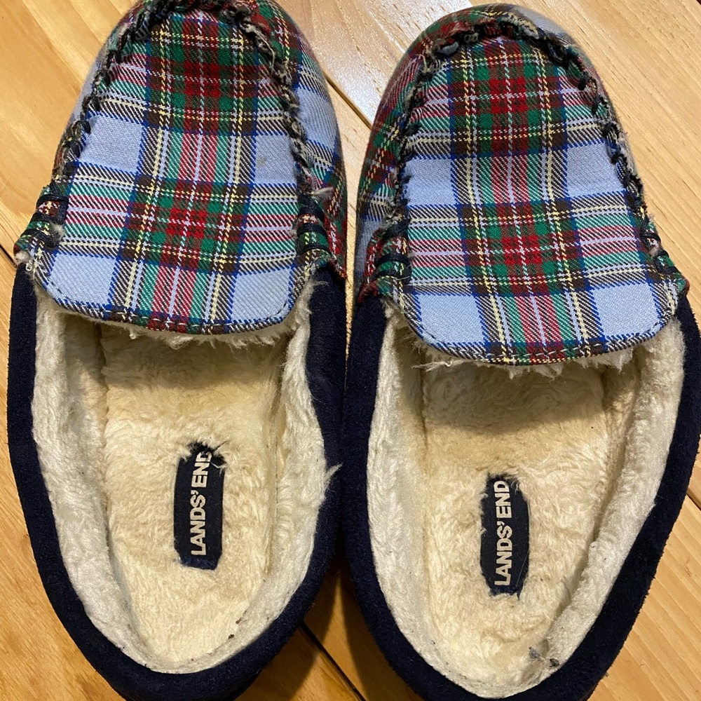 Land’s End Boys Slippers. Size little kid 3.